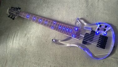 中国 7弦ベースギター 限定版 透明 アクリルボディ ローズウッド 指板 インレイ 青いLEDランプ 電気ベースギター サプライヤー