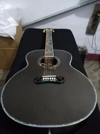 中国 43インチ AAAAA 全木製 SJ200スタイル ジャンボ 黒色サテン 音響式電気ギター サプライヤー