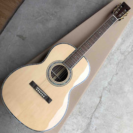 中国 OEMカスタムアコースティックギター OOOボディ形 ギター固体 スプルーストップ 本物のアボロン結合とエボニーフィンガーボード サプライヤー