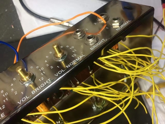 カスタム 5F6A バスマン コンボ 410 ジェンセン スピーカー 点から点への溶接 ギターアンプOEMを受け入れる サプライヤー