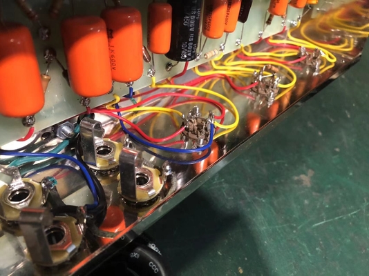 カスタム 5F6A バスマン コンボ 410 ジェンセン スピーカー 点から点への溶接 ギターアンプOEMを受け入れる サプライヤー