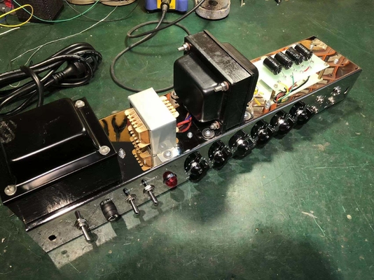 カスタム 5F6A バスマン コンボ 410 ジェンセン スピーカー 点から点への溶接 ギターアンプOEMを受け入れる サプライヤー