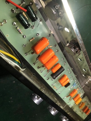カスタム 5F6A バスマン コンボ 410 ジェンセン スピーカー 点から点への溶接 ギターアンプOEMを受け入れる サプライヤー