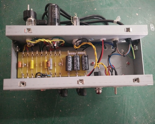 フェンダーコピーヴィンテージ1958年 プリンストン 5F2-A 1×8′′ /10&quot;ギターアンプチューブ コンボ ホワイトカバー,ギターアンプOEMを受け入れる サプライヤー