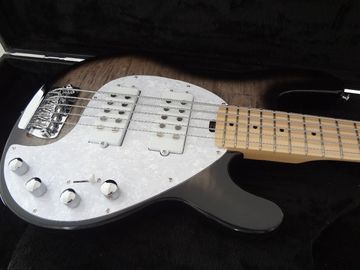 5弦のベースギター エリンボール スティングレイ 5 グレー 毛布のエイプルボディ エイプルネックとフィンガーボード サプライヤー
