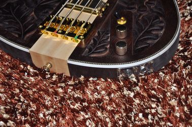 カスタムベースギター 彫刻花の体 首を通って体 4弦の電気ベースギター 4003 RIC ゴールデン ハードウェア サプライヤー