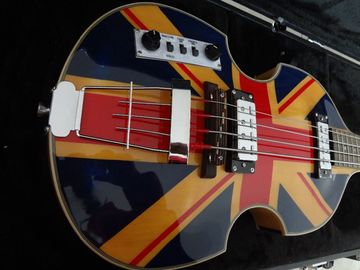 4弦のベースギター ホフナー BB2ギター イギリスの国旗を燃やしたボディトップ ホフナーコンテンポラリーシリーズ サプライヤー