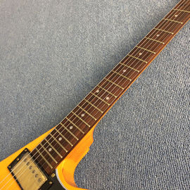高品質のカスタムV式電ギター,ローズウッドの指盤,クロムハードウェア サプライヤー