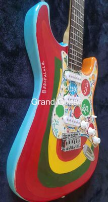 Custom Fender GUITAR Shop George Harrison Rocky Masterbuilt P.Waller エレキギター サプライヤー