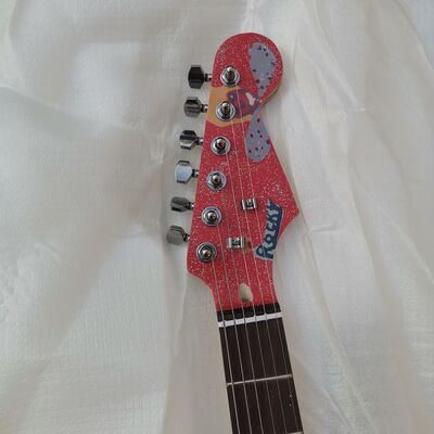 Custom Fender GUITAR Shop George Harrison Rocky Masterbuilt P.Waller エレキギター サプライヤー