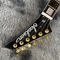 オーダーメイド グランド ジャック 電気ギター ブラックストライプの白い色 金色のハードウェアとギターOEMを受け入れる サプライヤー